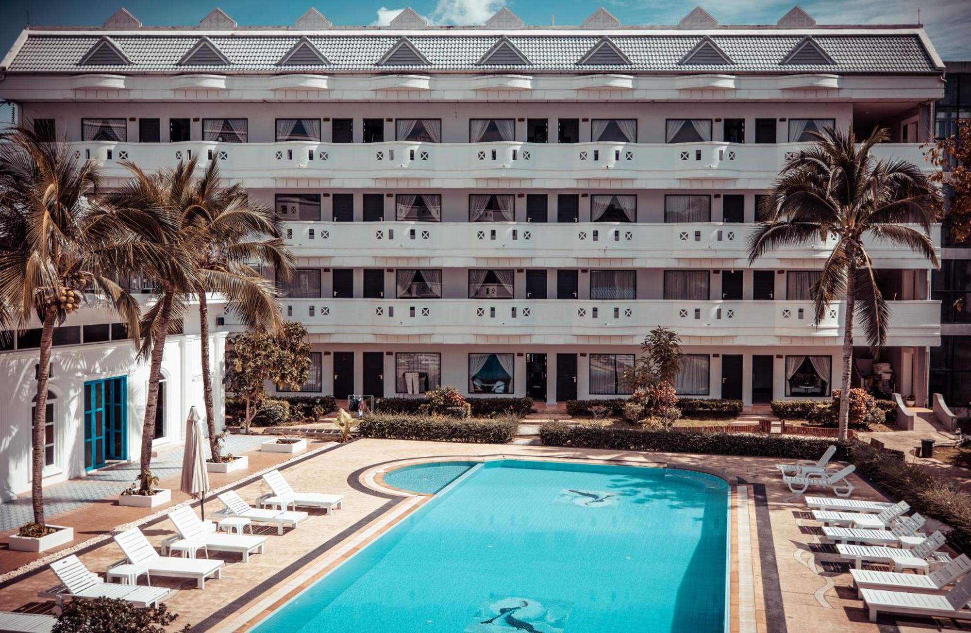 Blue Carina Hotel Phuket Esterno foto