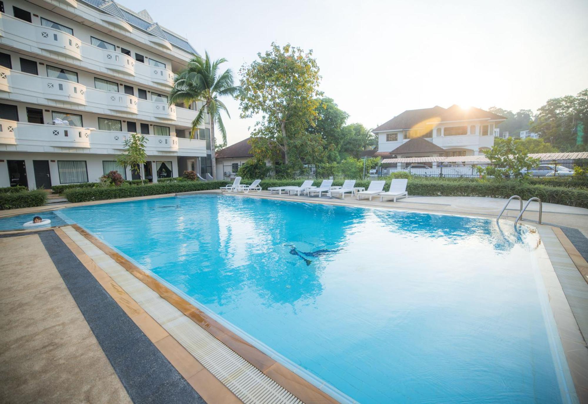 Blue Carina Hotel Phuket Esterno foto