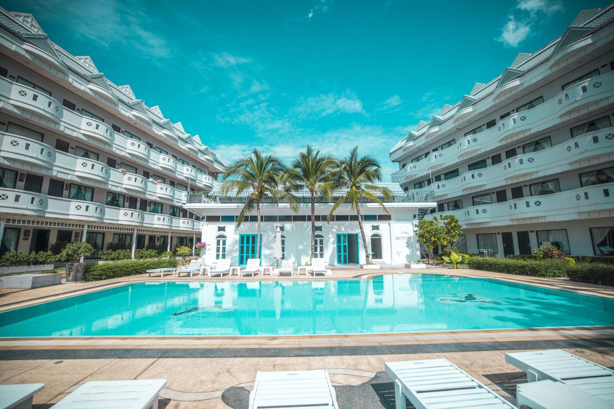 Blue Carina Hotel Phuket Esterno foto