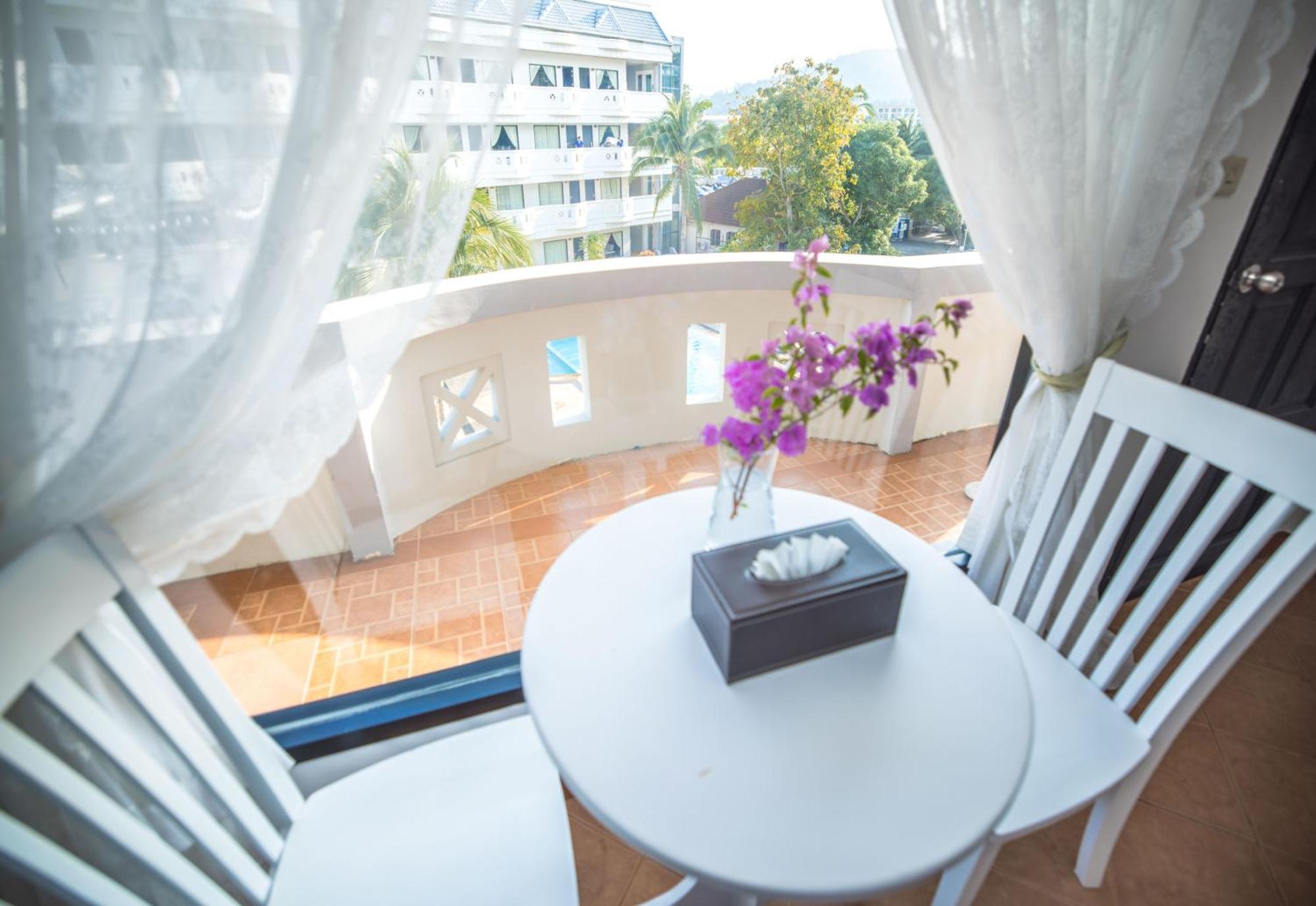 Blue Carina Hotel Phuket Esterno foto