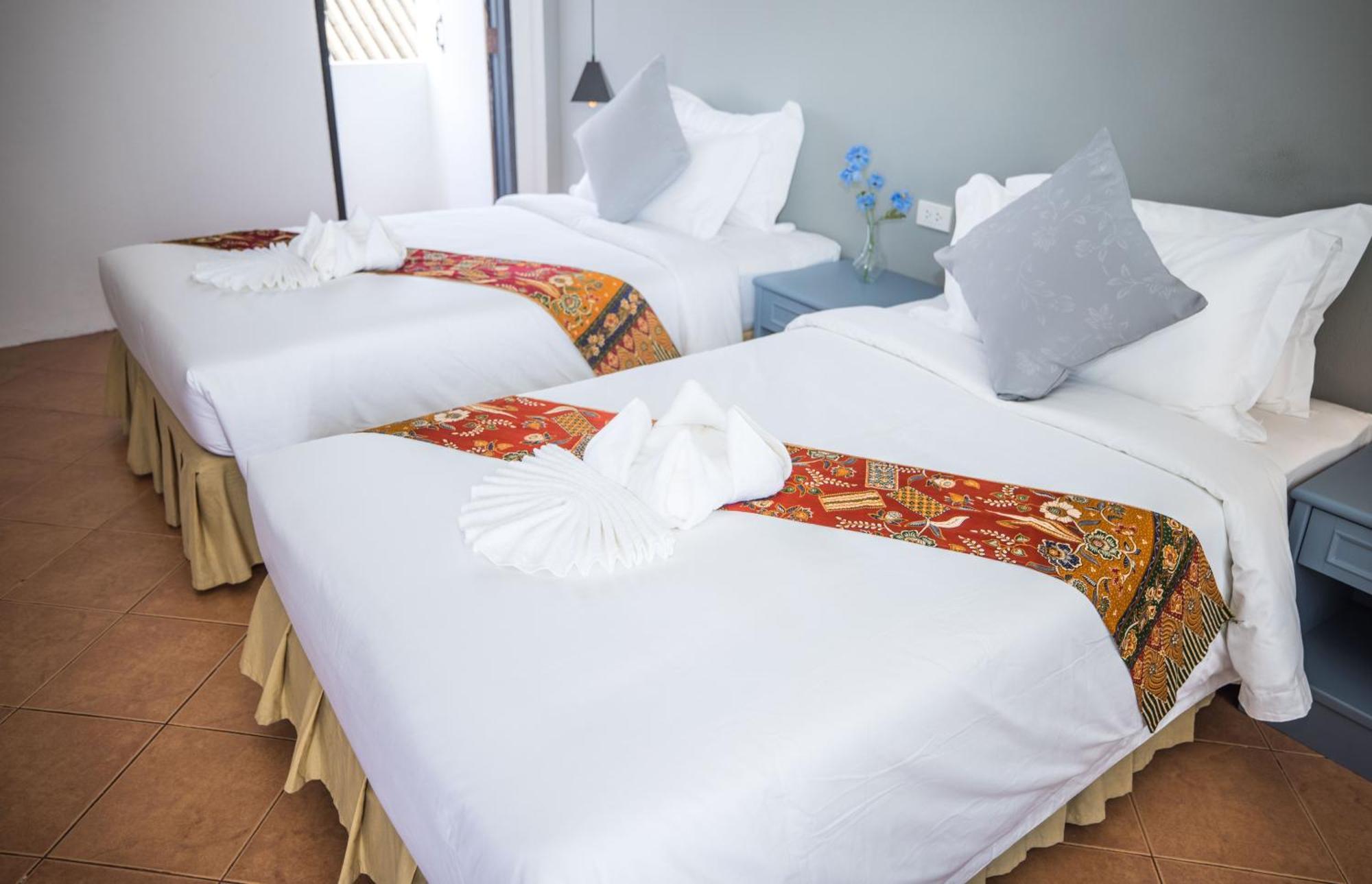 Blue Carina Hotel Phuket Esterno foto