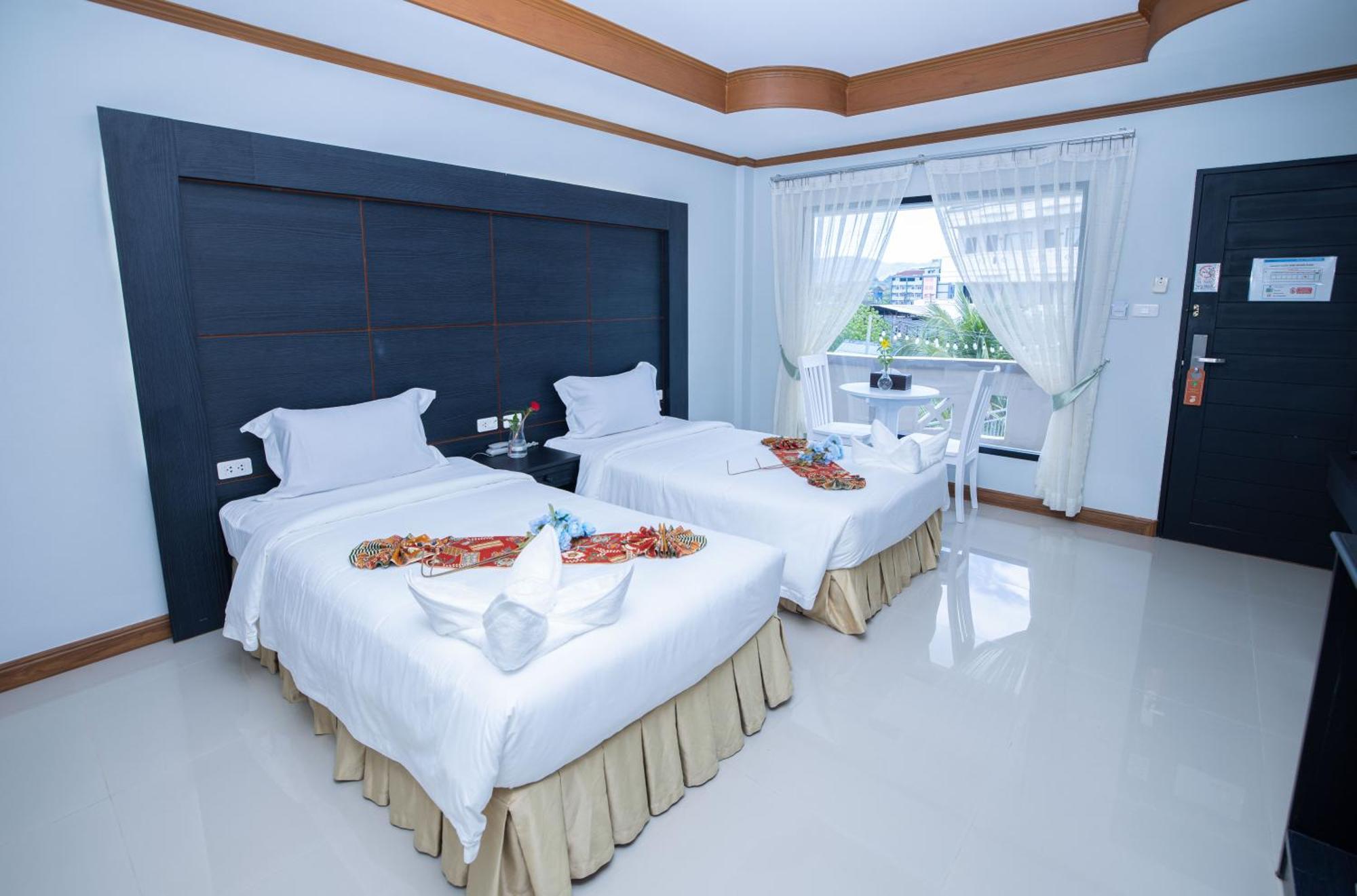 Blue Carina Hotel Phuket Esterno foto